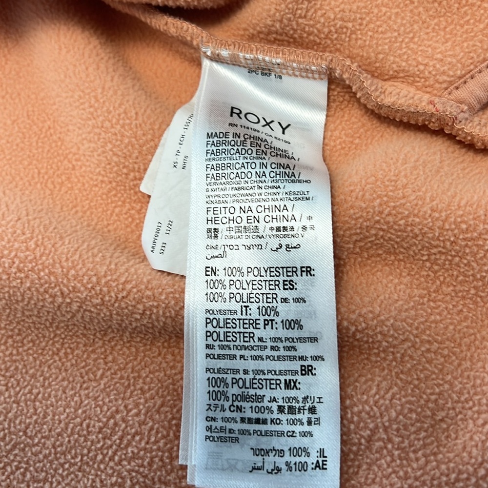 Roxy Make Wave, Move Mountains Fleece Shacket pit to pit is 20 inches size small - Picture 3 of 8